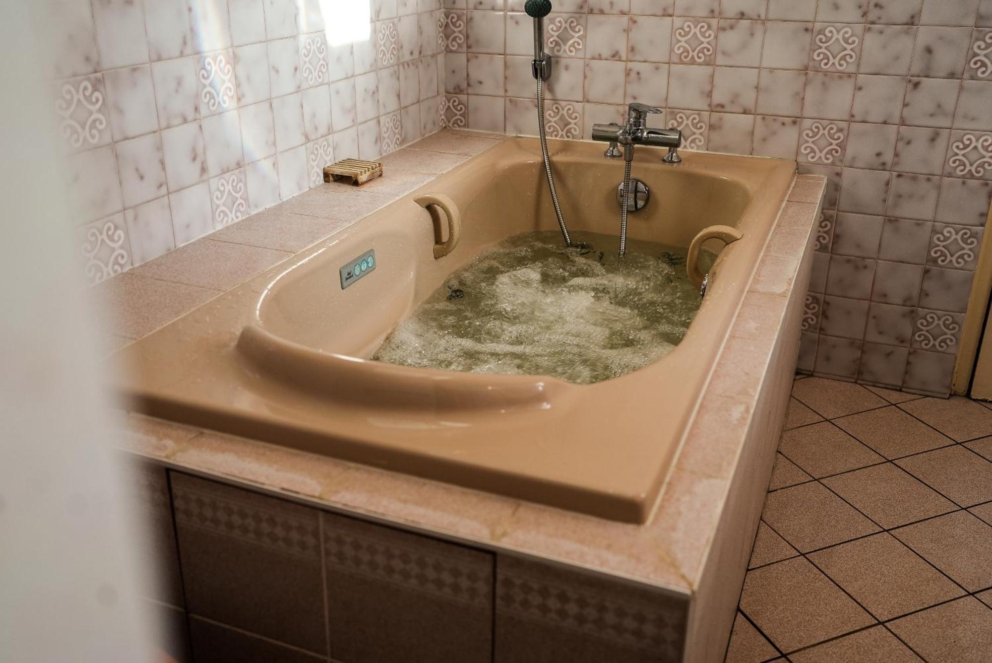 Maison Calme Tres Proche Centre-Ville Besancon Ngoại thất bức ảnh